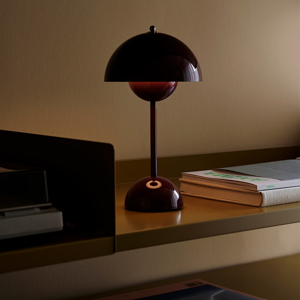 Flowerpot VP9 Table Lamp