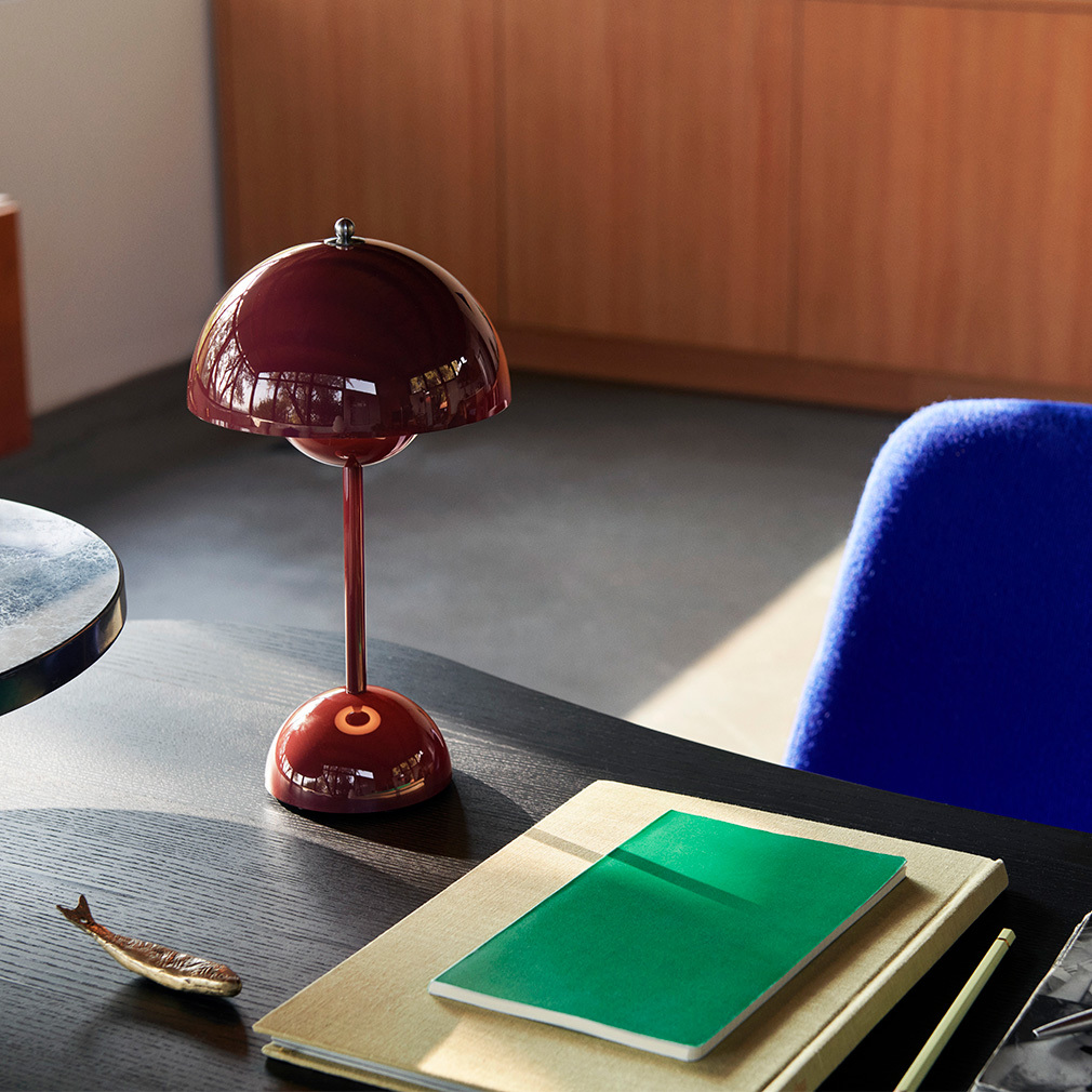 Flowerpot VP9 Table Lamp