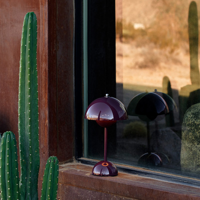 Flowerpot VP9 Table Lamp