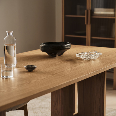 Axo Dining Table