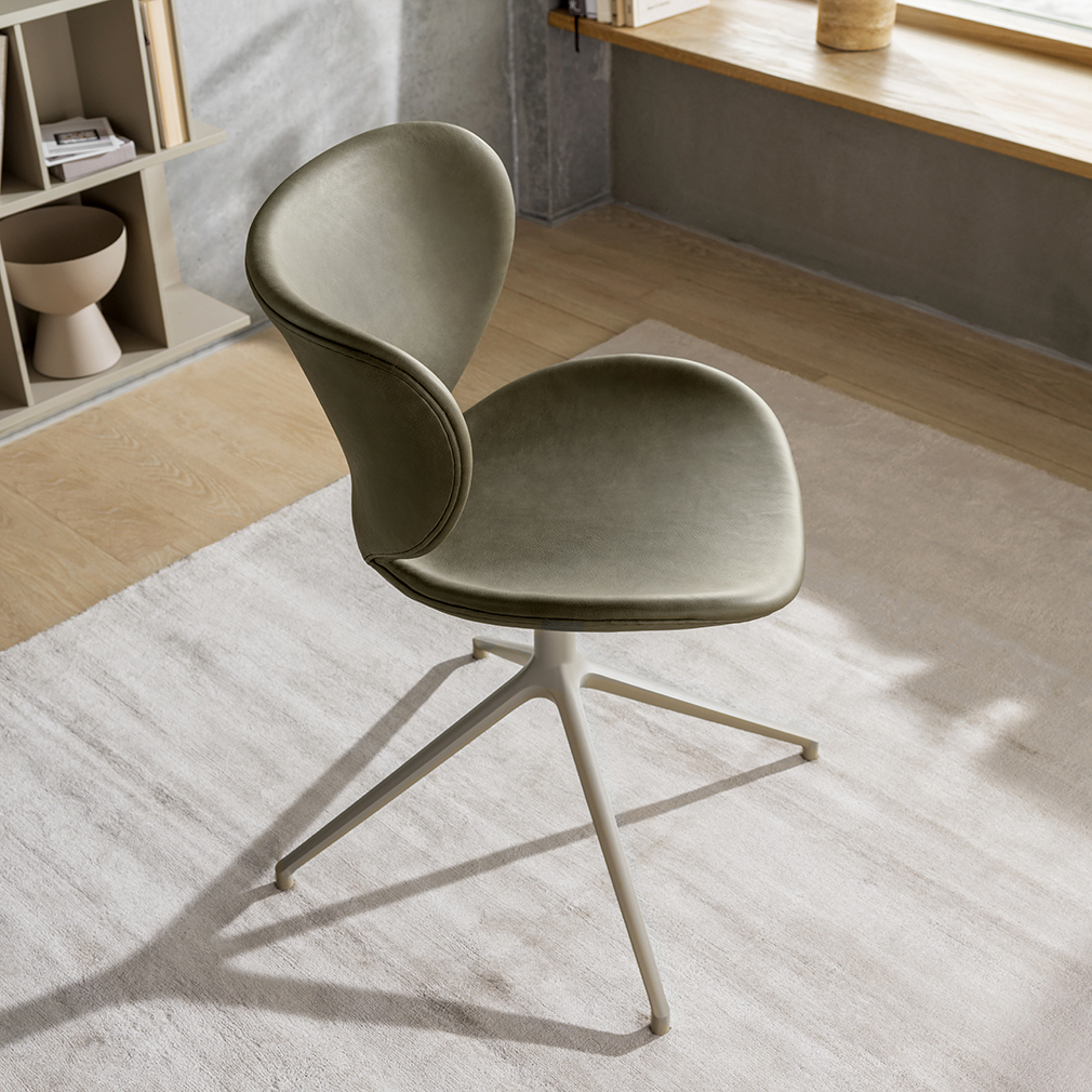 Hamilton Chair