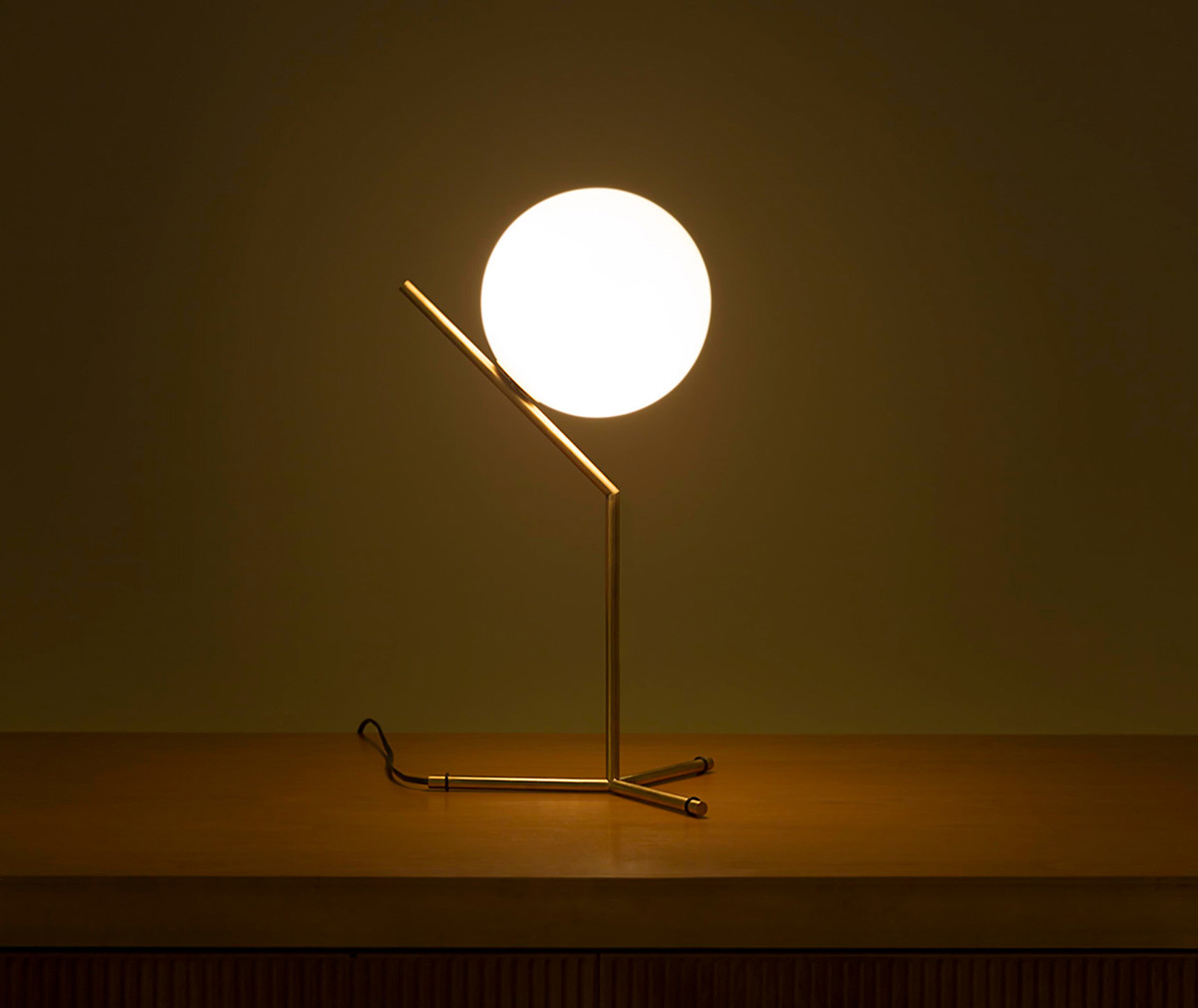 IC Lights T1 Table Lamp
