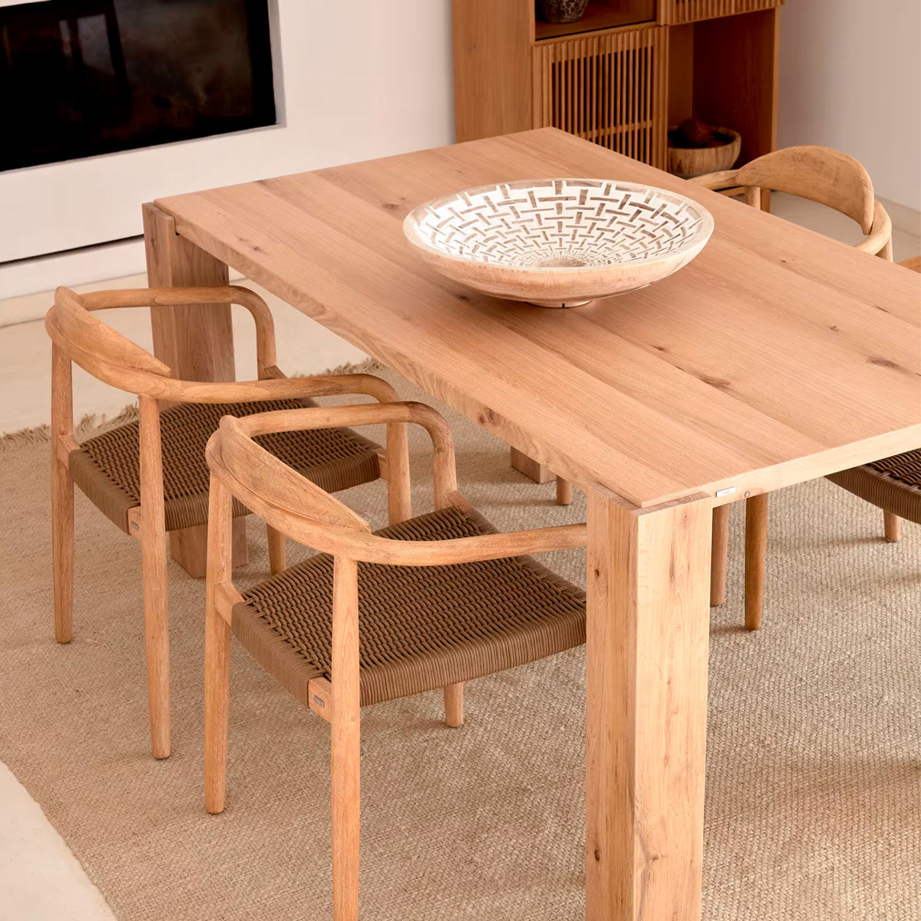 Deyanira Dining Table
