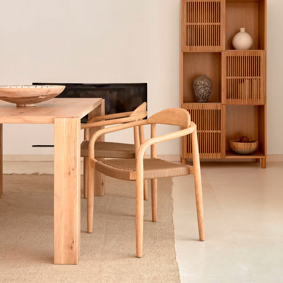 Deyanira Dining Table