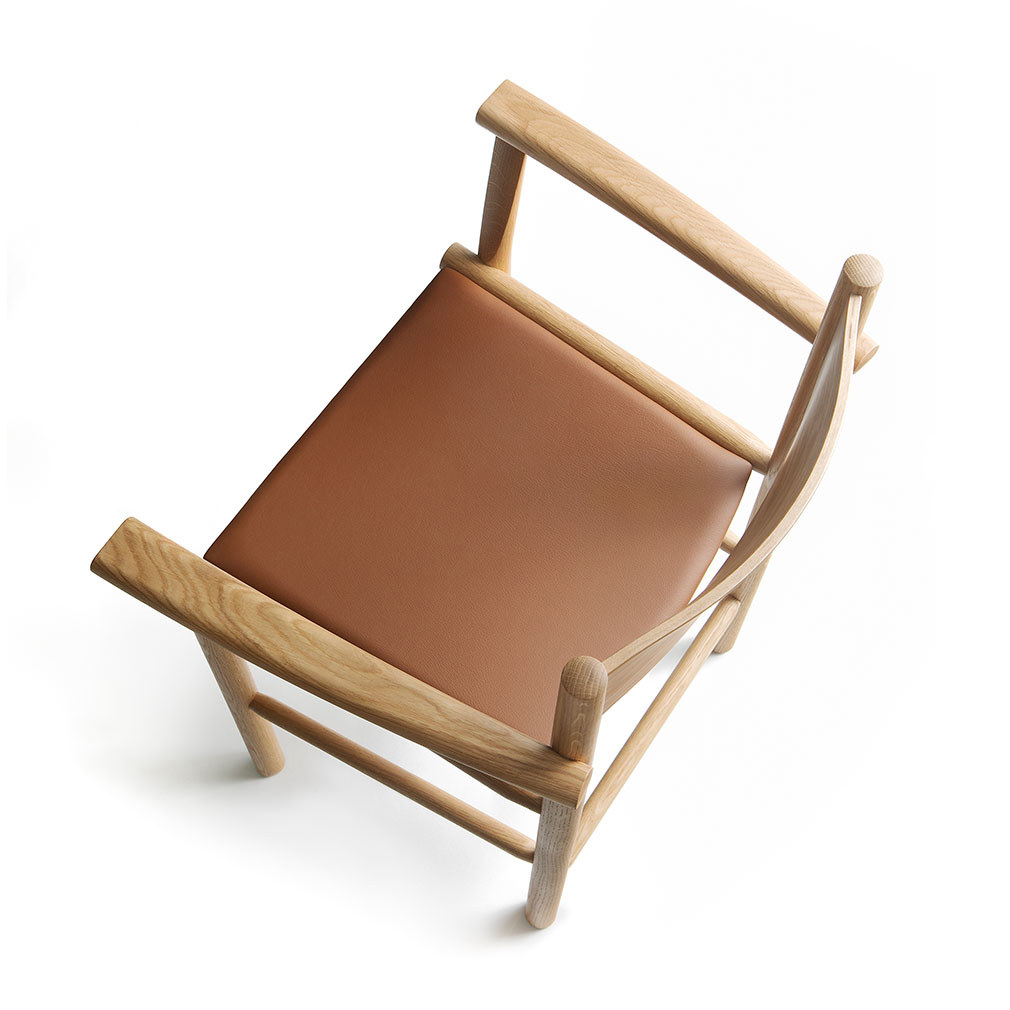 Akademia Armrest Chair