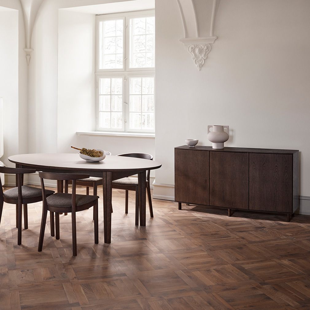 #413 Sideboard