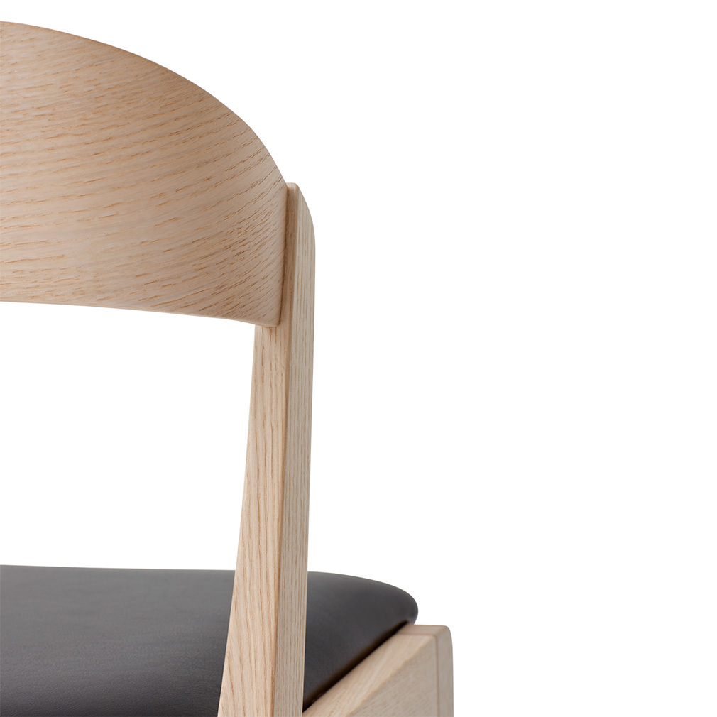 #825 Chair