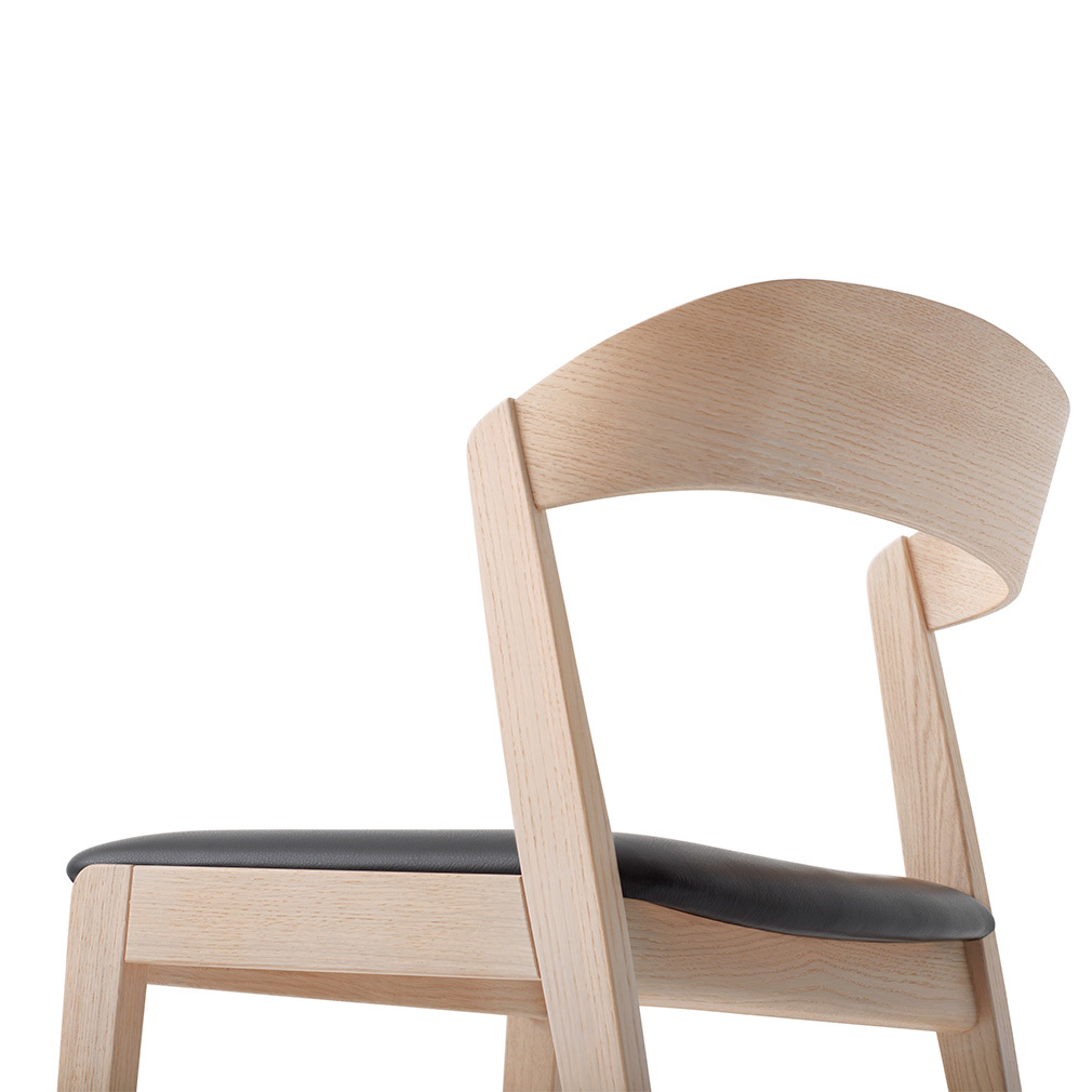 #825 Chair