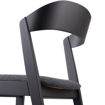 #825 Chair