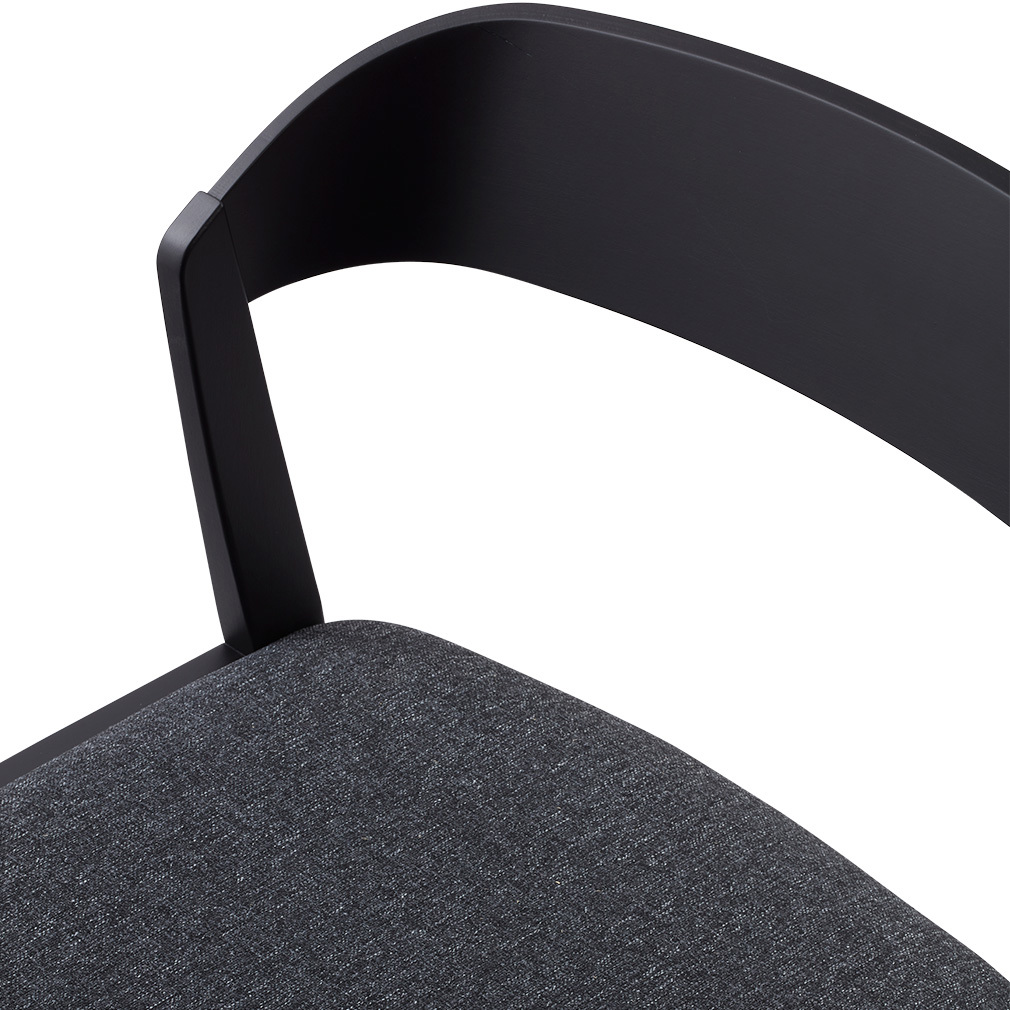 #825 Chair