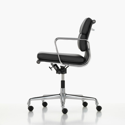 Eames Soft Pad EA217 Office Chair