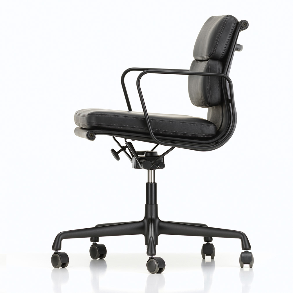 Eames Soft Pad EA217 Office Chair