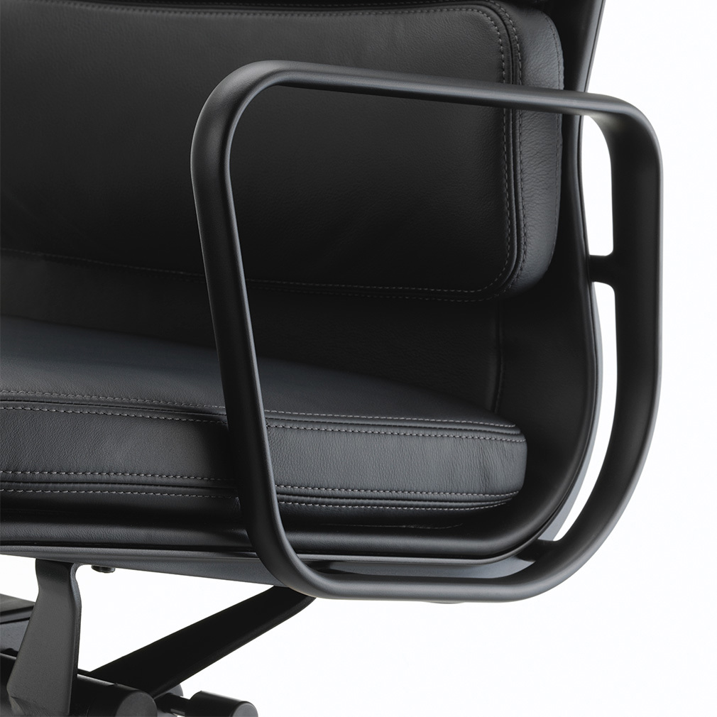 Eames Soft Pad EA217 Office Chair
