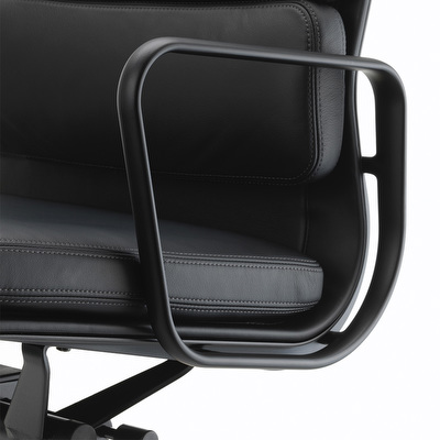 Eames Soft Pad EA217 Office Chair