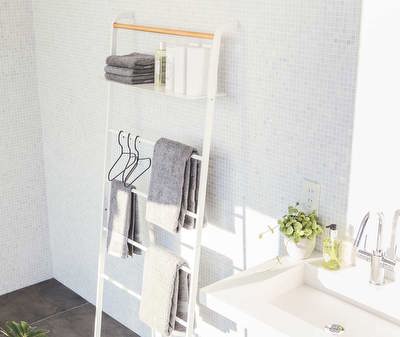 Tower Leaning Ladder Hanger with Shelf