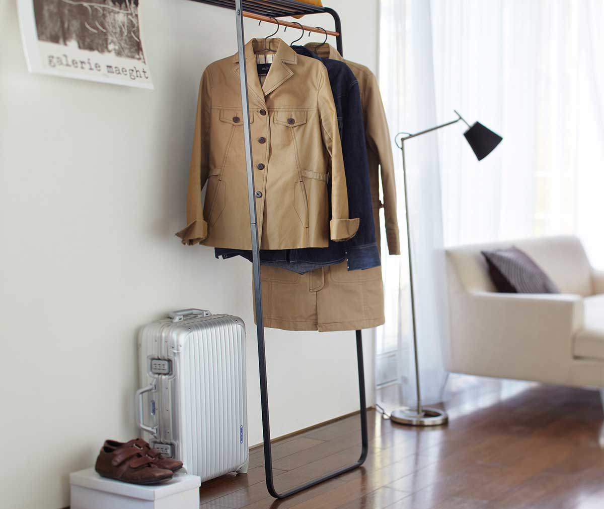 Tower Leaning Ladder Hanger