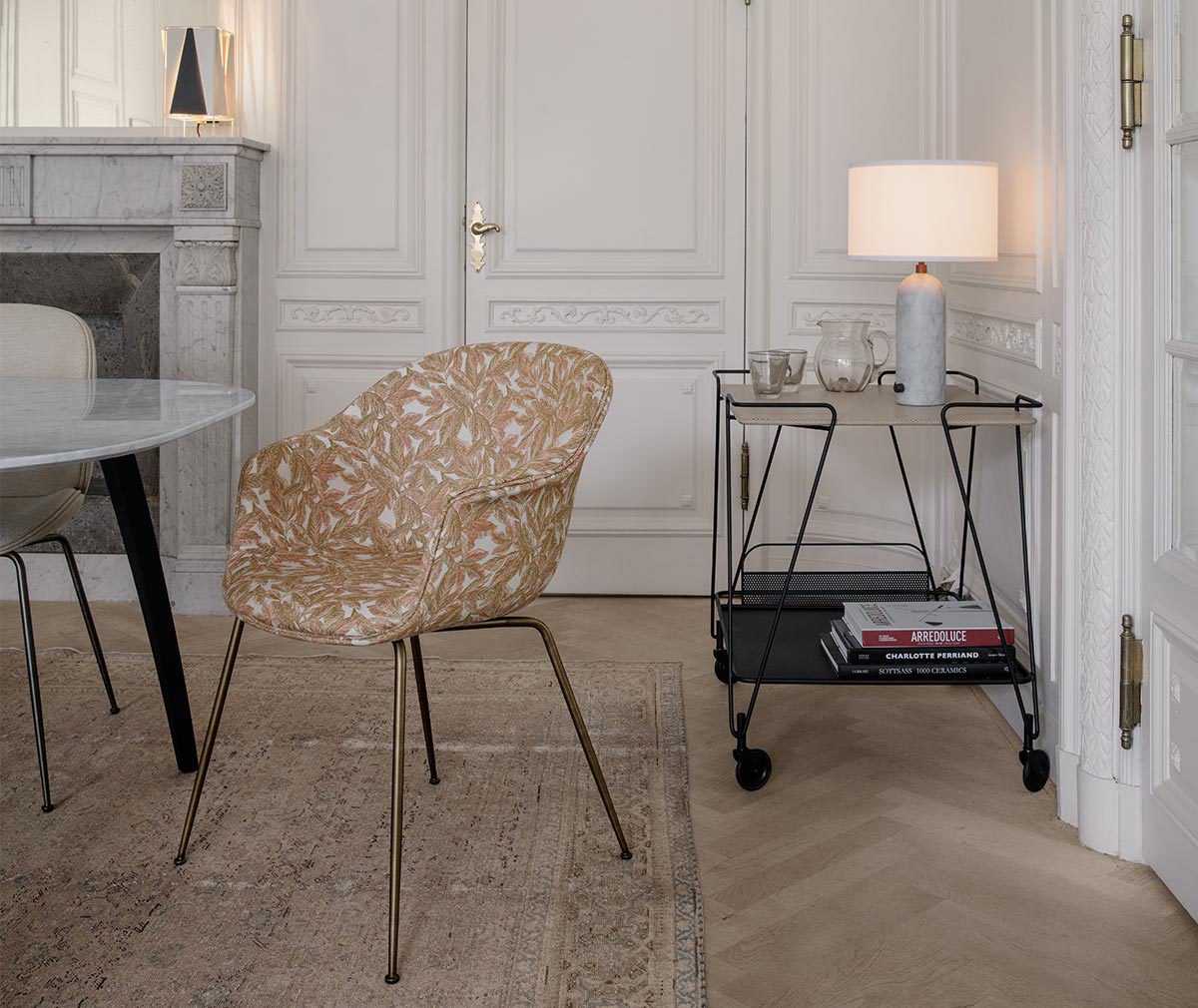 Gravity Table Lamp